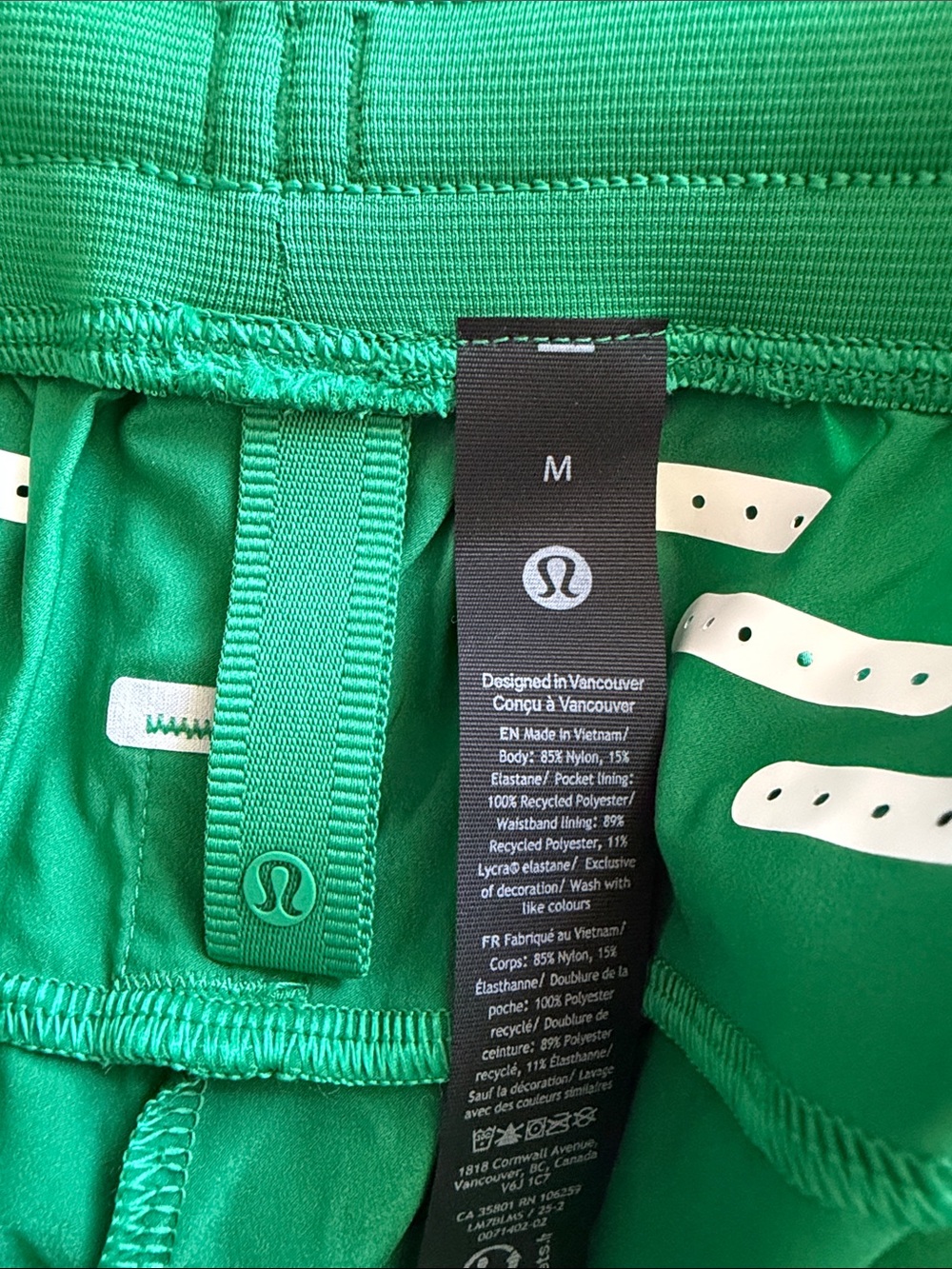 NEW Lululemon Men Stretch Satin Nylon Short 5" Size M Raceway Green Relaxed Fit - Picture 5 of 6